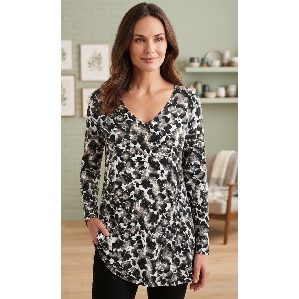 J. Jill Wearever Floral V-Neck Long Sleeve Top Womens M Black Vacation Black NWT